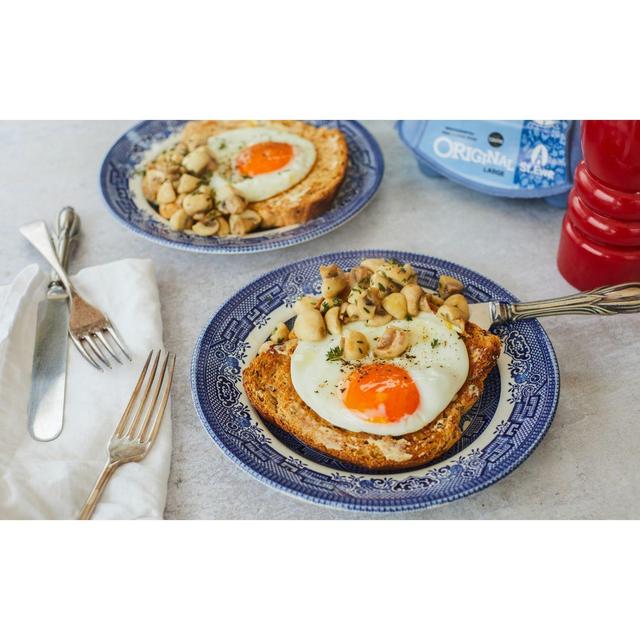 St. Ewe Original Large West County Free Range Eggs   6 per pack GOODS M&S