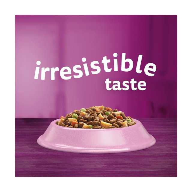 Whiskas 1+ Adult Dry Cat Food with Salmon 800g GOODS M&S