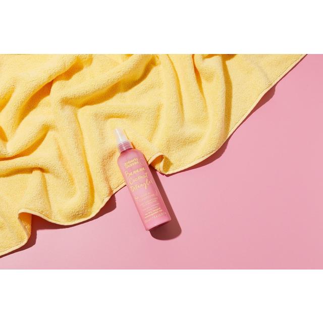 Umberto Giannini Banana Coconut De-Tangler 250ml GOODS M&S