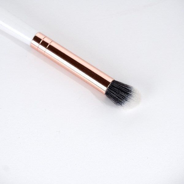 Brushworks White & Gold Highlight and Contour Brush