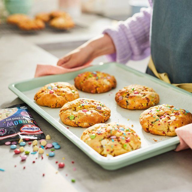 Dr. Oetker Rainbow Chocolate Chips Mix 90g