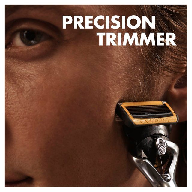 Gillette ProShield Power Razor + 8 Razor Blades Pack