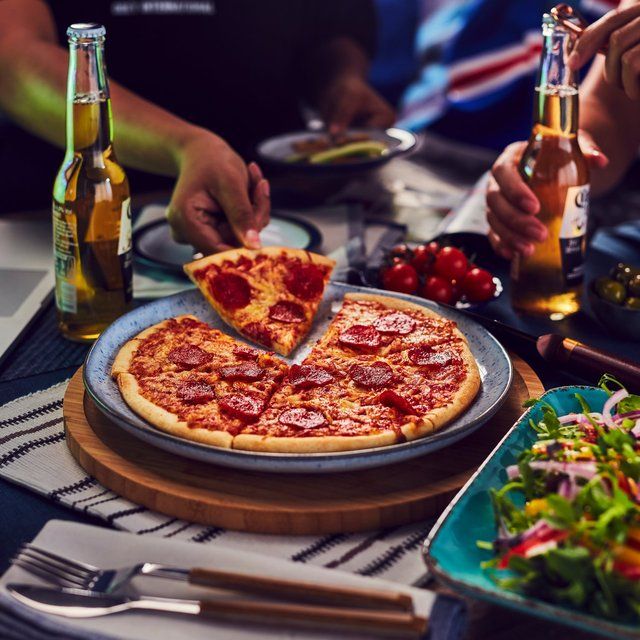 Goodfella's Stonebaked Thin Pepperoni Pizza 332g