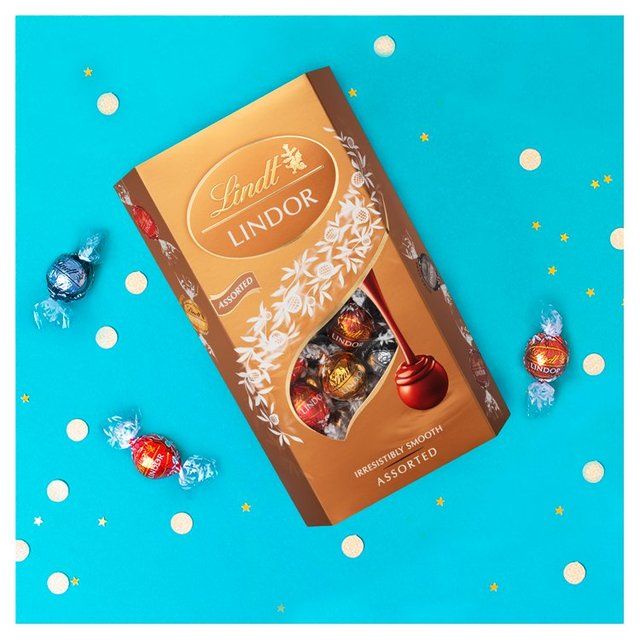 Lindt Lindor Assorted Chocolate Truffles 600g
