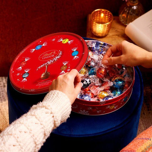 Lindt Lindor Selection Tin 450g