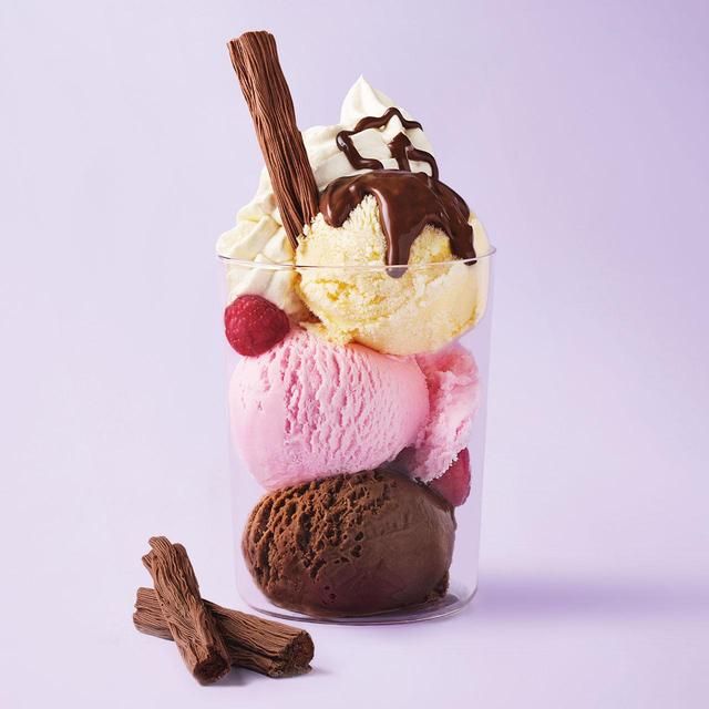 M&S 10 Chocolate Sticks 75g