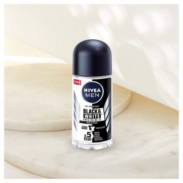 NIVEA MEN Anti-Perspirant Deodorant Roll-On Black & White