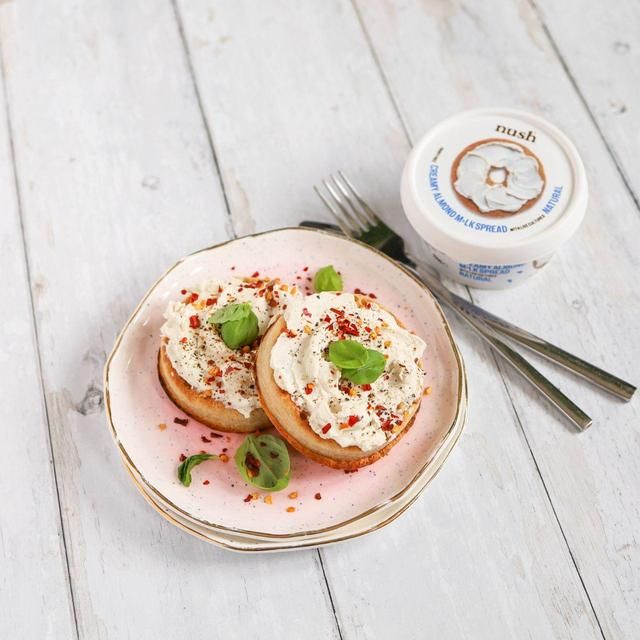 Nush Natural Almond Cream Cheese Style Spread 150g