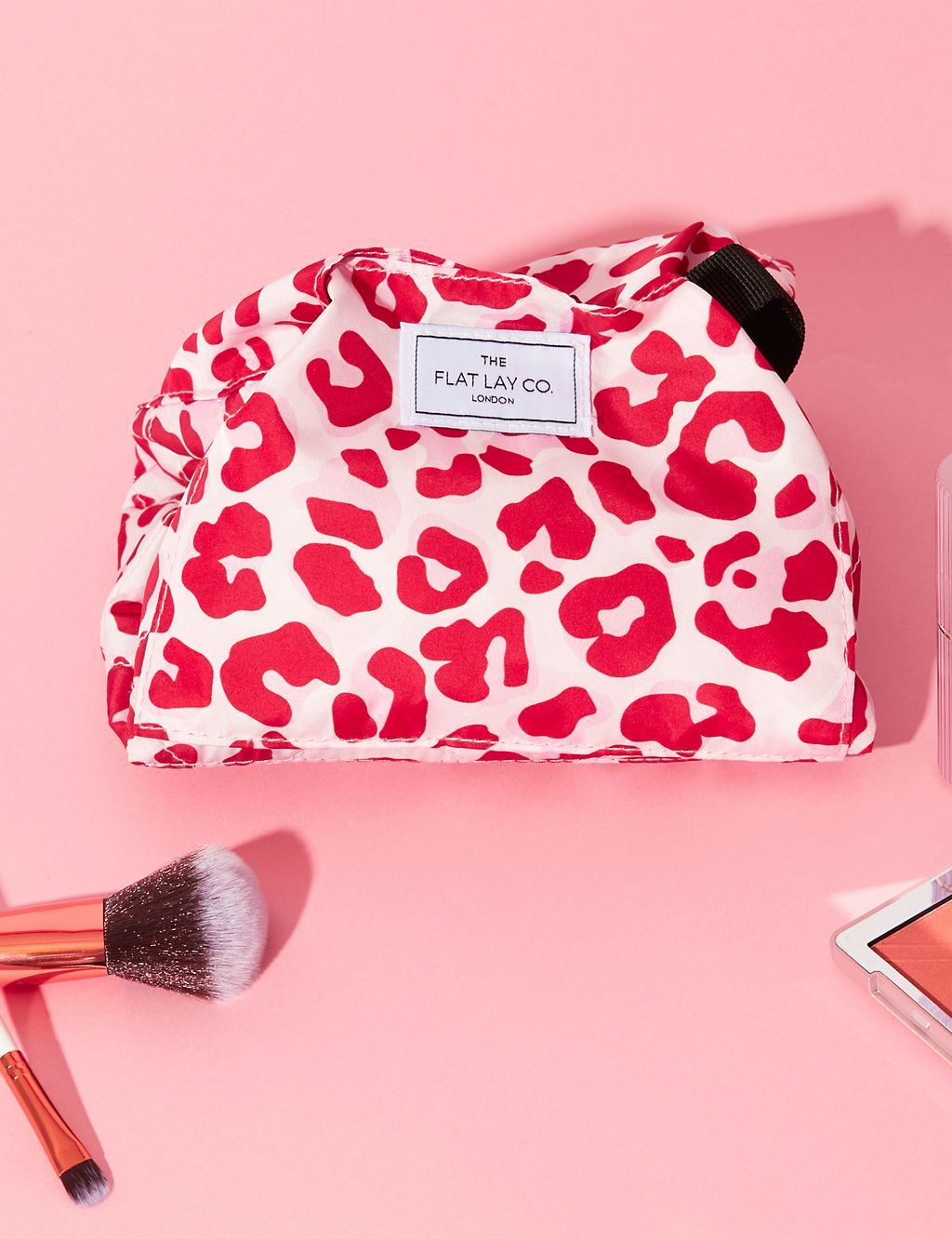 Open Flat Makeup Bag In Pink Leopard