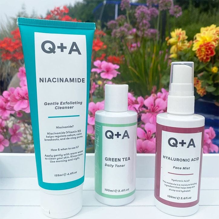 Q+A Niacinamide Gentle Exfoliating Cleanser 125ml
