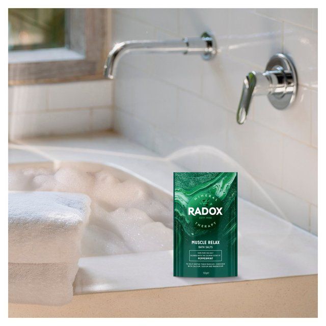 Radox Muscle Relief Bath Salts 900g