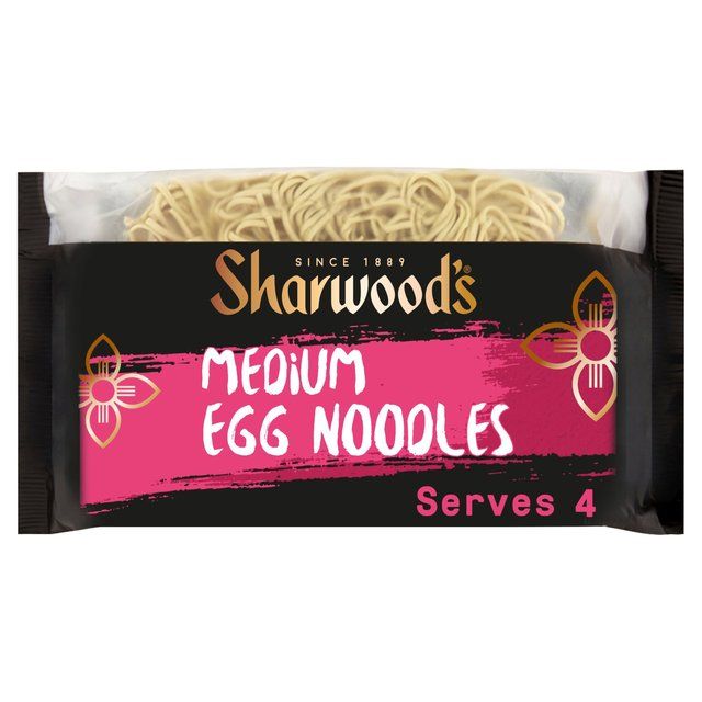 Sharwoods Medium Egg Noodles 226g