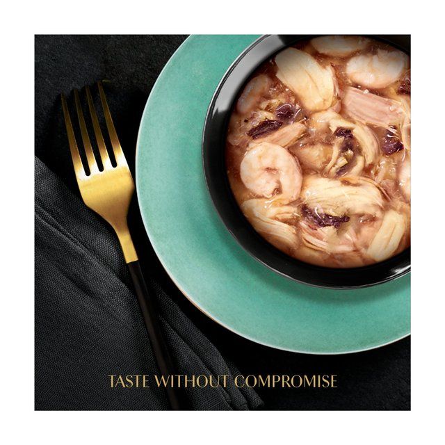 Sheba Fillets Cat Food Tray with Chicken Shrimp and Ocean fish in Gravy 60g