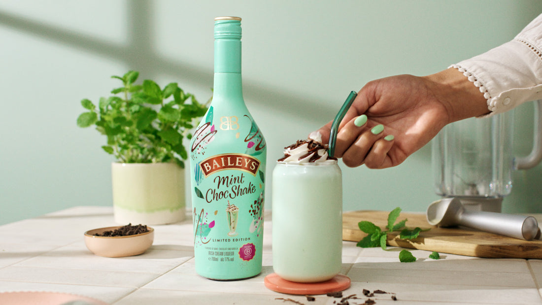 Indulge in a Baileys Mint Chocolate Shake: A Creamy Cocktail Delight