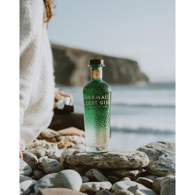 The Isle of Wight Distillery Mermaid Zest Gin    70cl GOODS M&S   