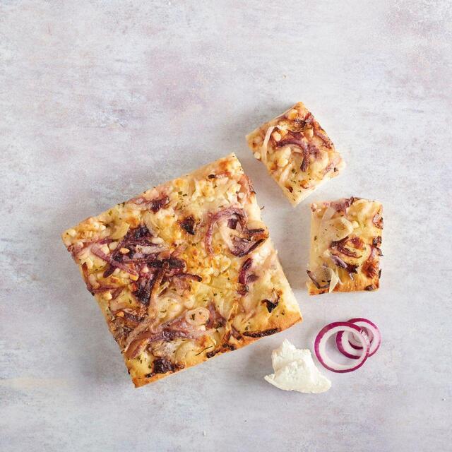 Dell'Ugo Goats Cheese & Red Onion Focaccia   205g - McGrocer