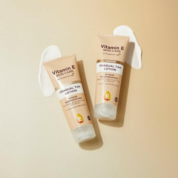 Vitamin E Gradual Tan Light 200ml GOODS Superdrug   