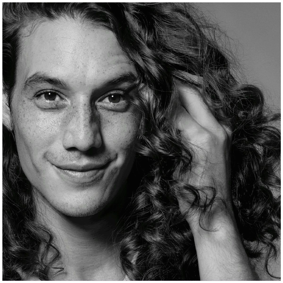 Aussie Miracle Moist Shampoo 675ml and Conditioner, 470ml - McGrocer