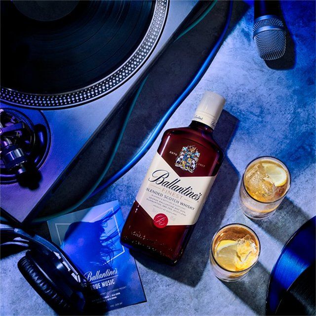 Ballantine's Finest Blended Scotch Whisky   70cl - McGrocer
