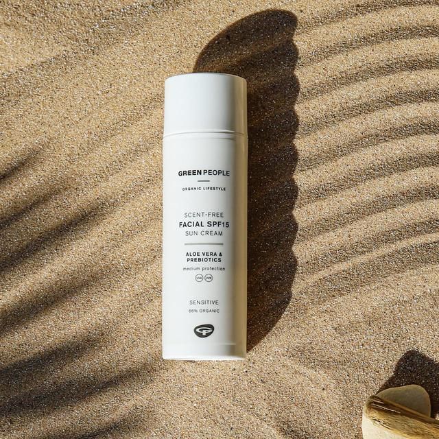 Green People Facial SPF15 Moisturiser Scent Free   50ml