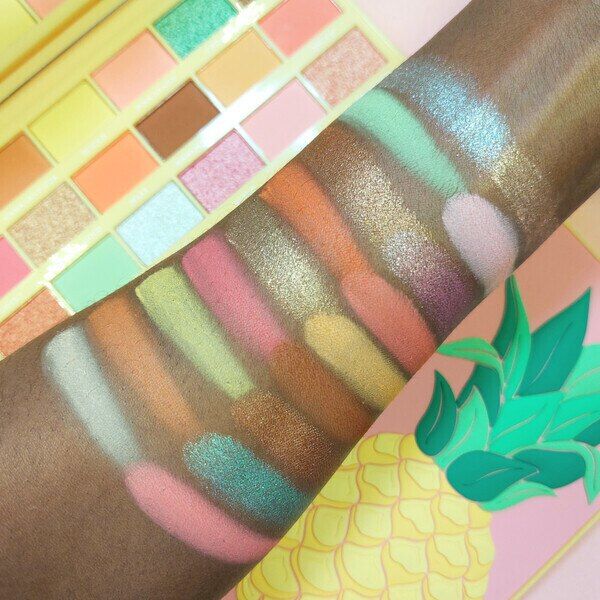 I Heart Revolution Tasty Pineapple Palette