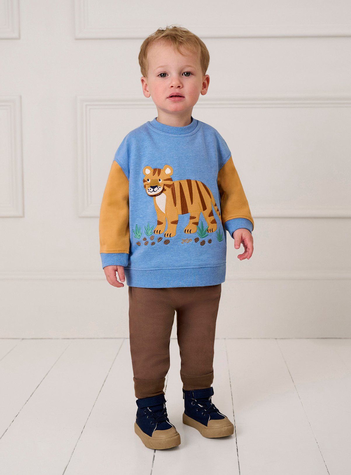 JOJO MAMAN B&amp;Eacute;B&amp;Eacute; Tiger Applique Sweatshirt &amp;amp; Jogger Set 6-7 Years