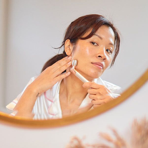 Love My Skin Vibrating Contouring Cryo Roller