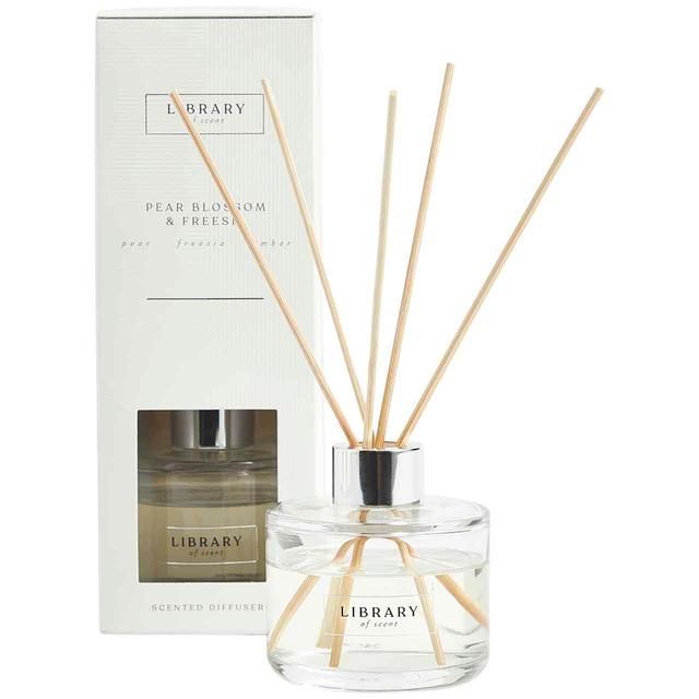 M&amp;amp;S Library of Scent Pear Blossom &amp;amp; Freesia Diffuser   100ml