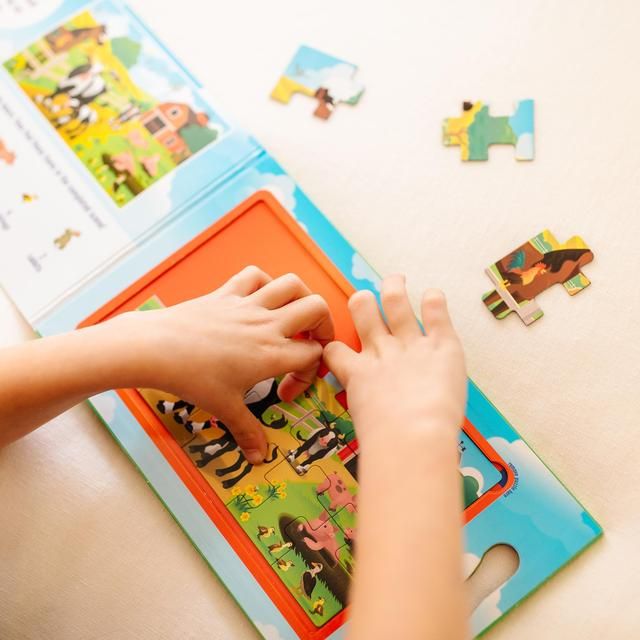Melissa &amp;amp; Doug Take Along Magnetic Jigsaw Puzzles - On the Farm