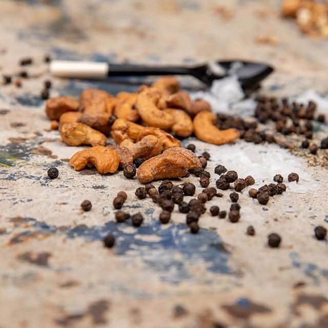 Mr Filbert's Indonesian Pepper Inspired Cashews   100g