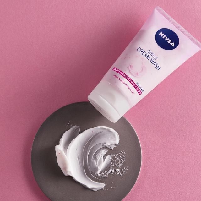 NIVEA Gentle Cream Face Wash for Dry Skin   150ml
