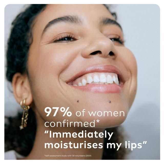 NIVEA Hydro Care Lip Balm SPF15   4.8g