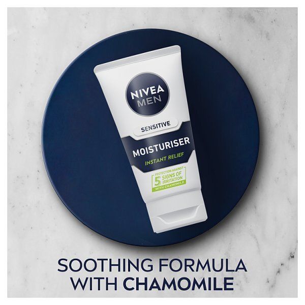 NIVEA MEN Sensitive Face Moisturiser with 0% Alcohol, 75ml