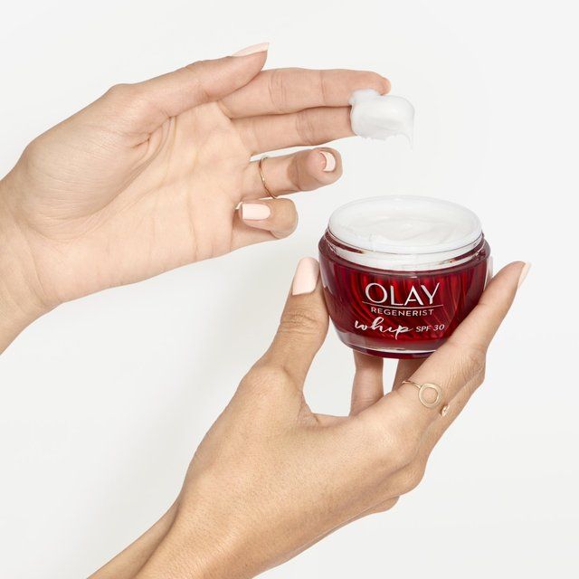 Olay Regenerist Whip Light as Air Anti-Ageing Moisturiser with SPF30   50ml
