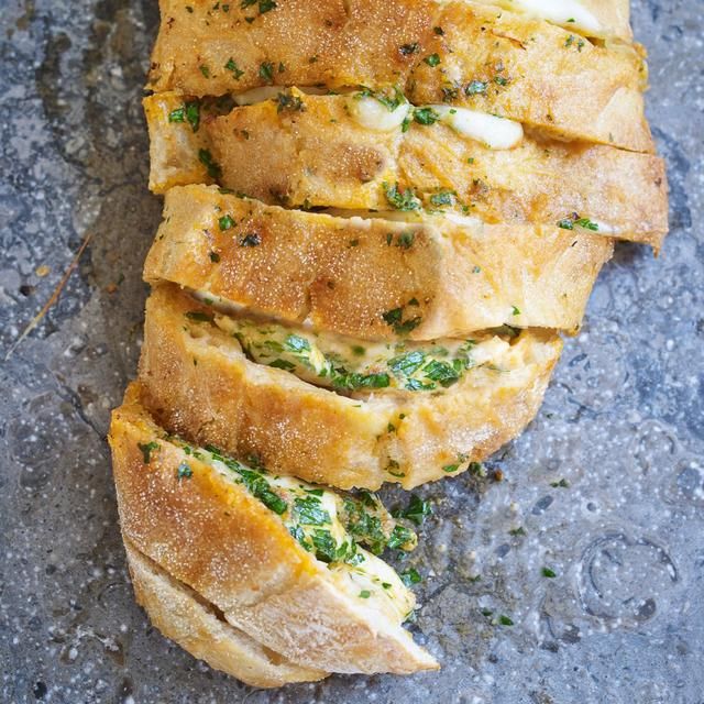 Sacla' Classic Basil Pesto   190g