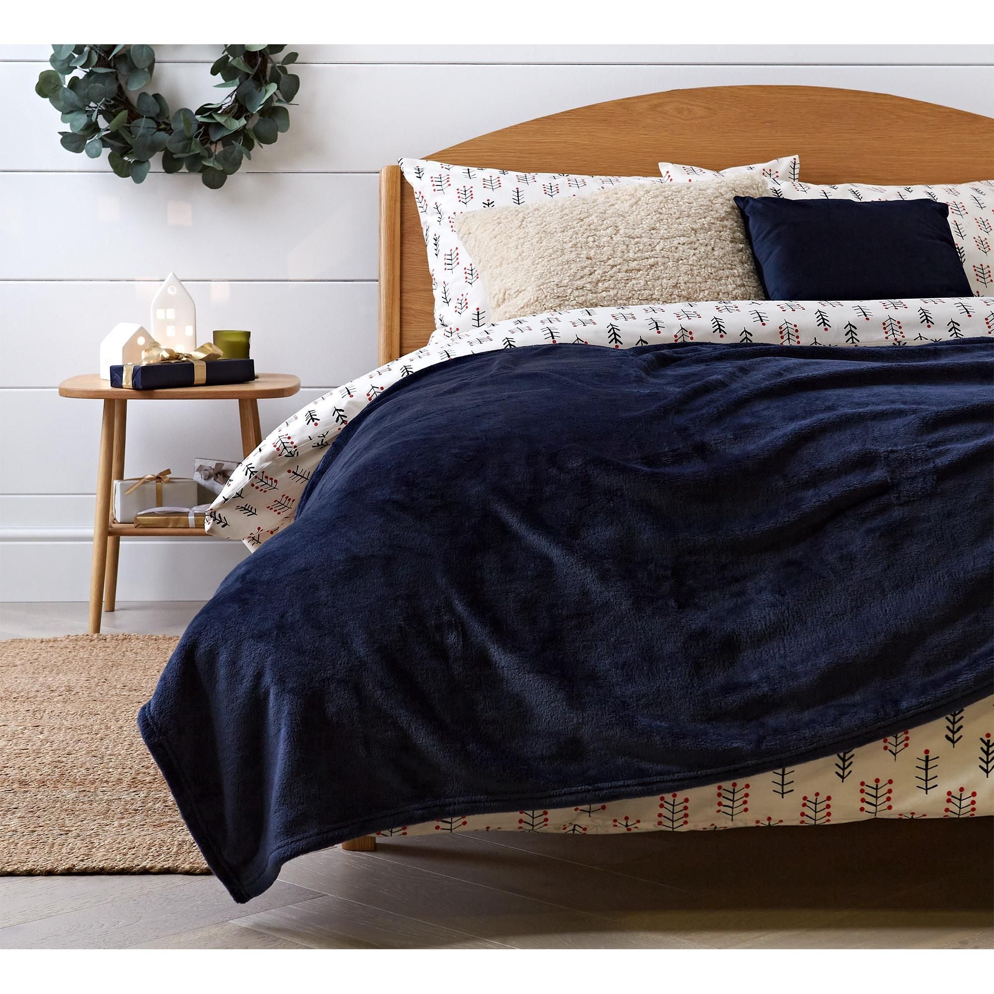 Sainsburys's Home Fleece Throw Navy
