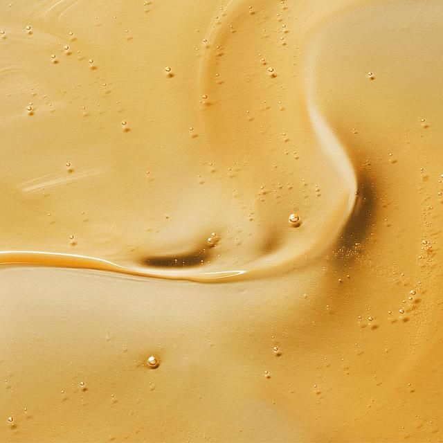 Sanctuary Spa Ruby Oud Natural Oils Shower Oil   250ml