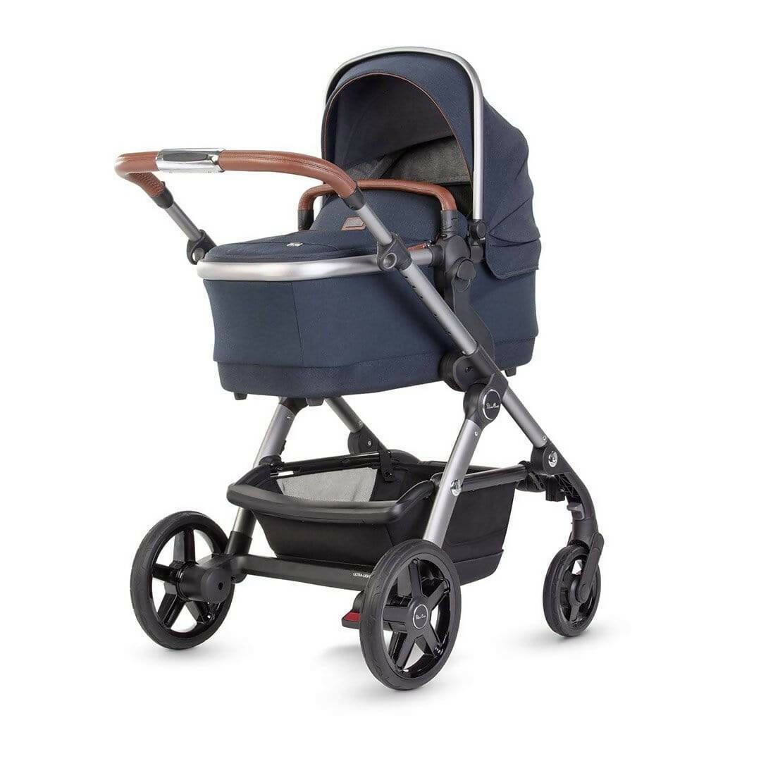 Silver Cross Wave Dream i-Size &amp;amp; Base Bundle - Indigo