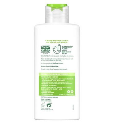 Simple Kind to Skin Hydrating Light Moisturiser 125ml