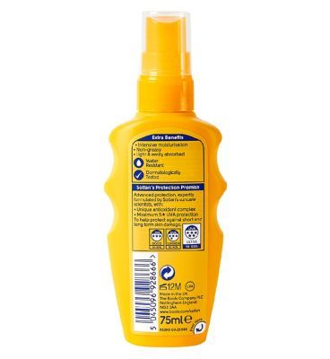 Soltan Mini Protect &amp;amp; Moisturise Spray SPF15 75ml