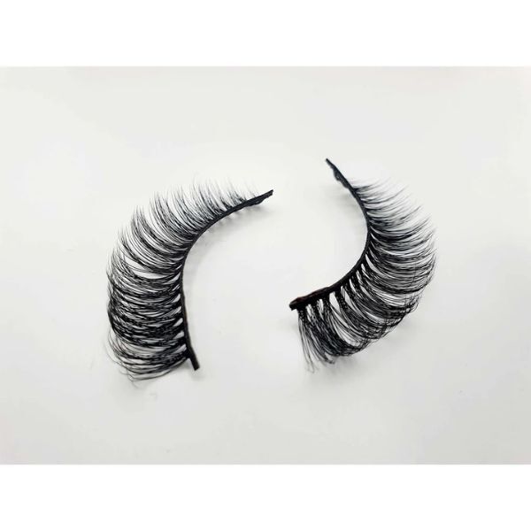 Sophie's Lashes UK Flirt Strip Lashes &amp;amp; Clear Liner